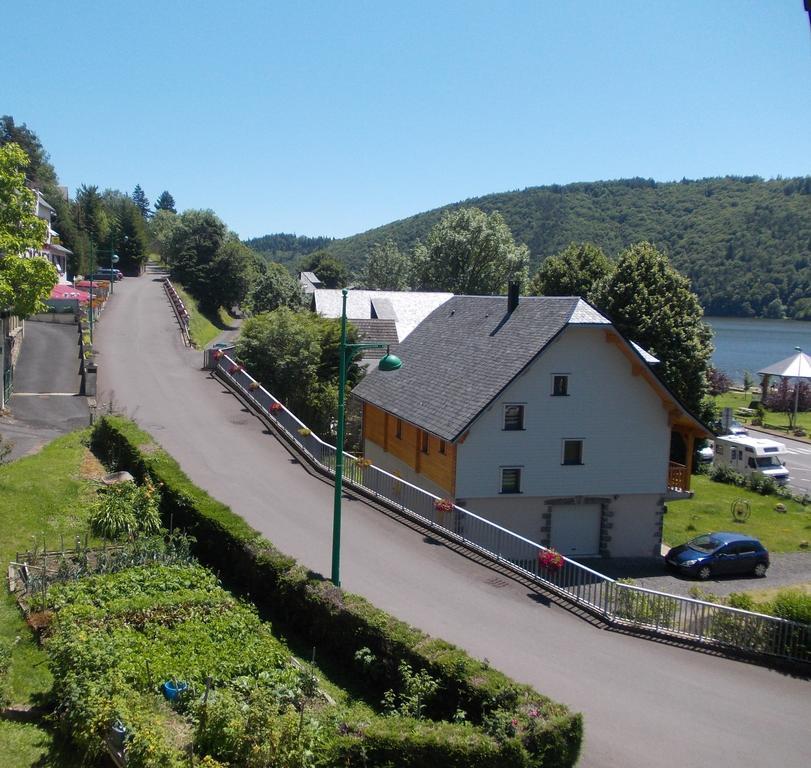 La Vue Sur Le Paradis Chambon-sur-Lac Rum bild